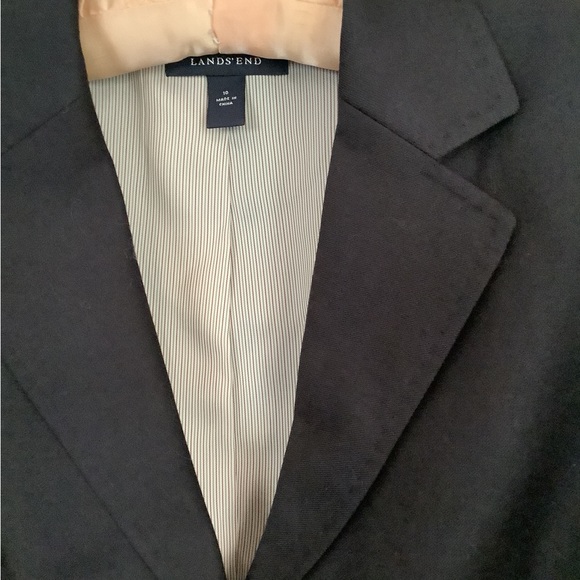 🍉 Lands End blazer 10, dark navy, lined, two buttons, pockets, stitching details - Picture 6 of 8